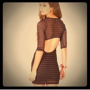 3/4 sleeve Mini Dress w back cut out 1/2 sleeve